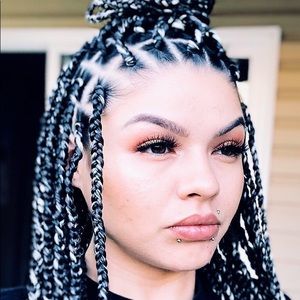 Meet your Posher, Kassandra